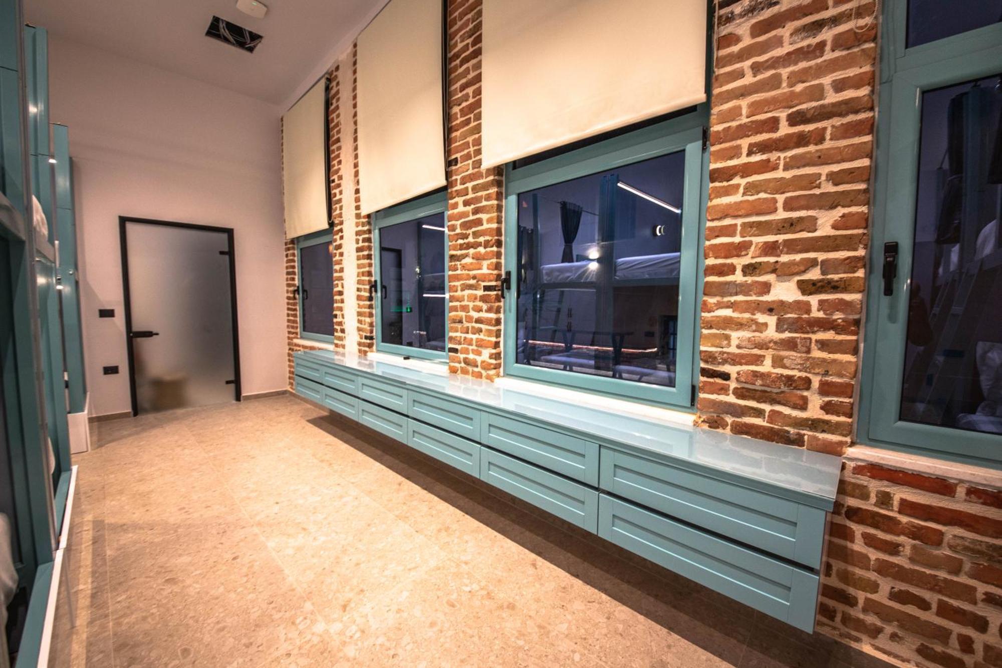 Vega 43 Hostel Sarandë 외부 사진