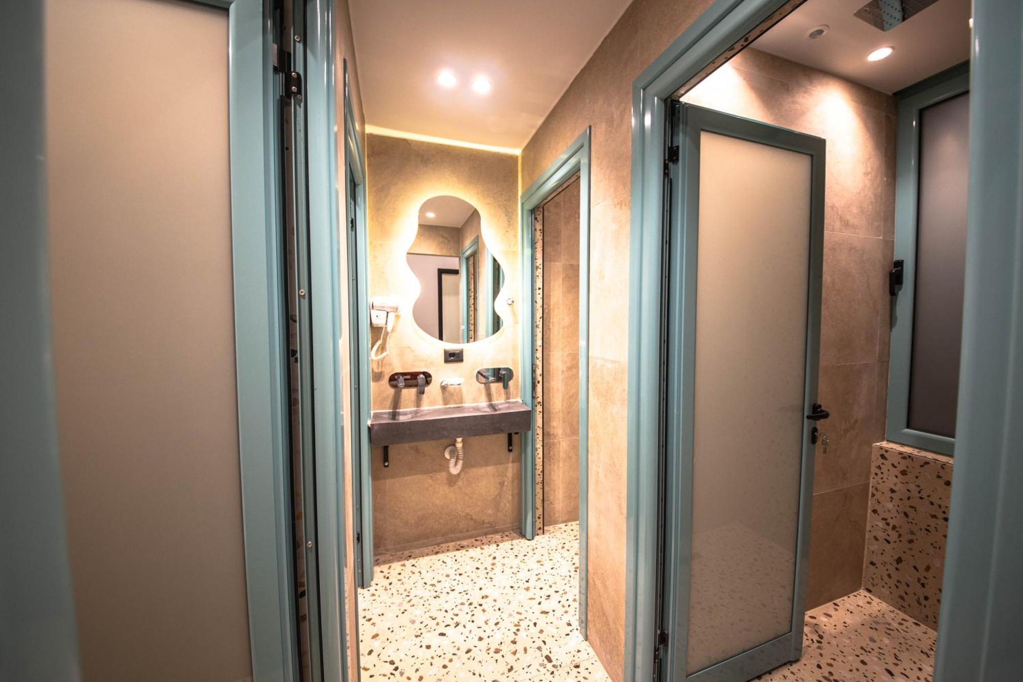 Vega 43 Hostel Sarandë 외부 사진